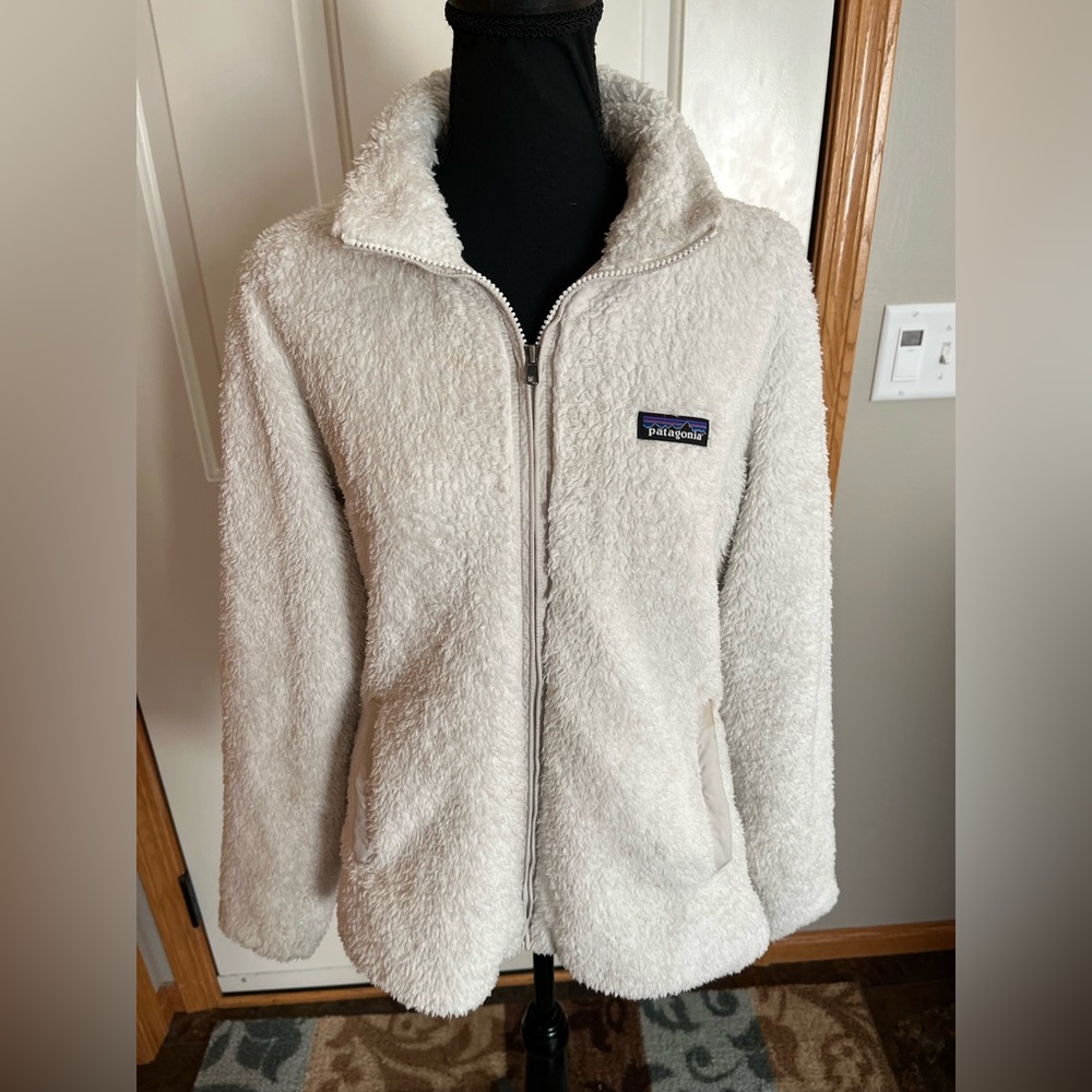 Women’s Patagonia Los Gatos birch white deep pile fluffy full zip jacket. Medium - Picture 1 of 16